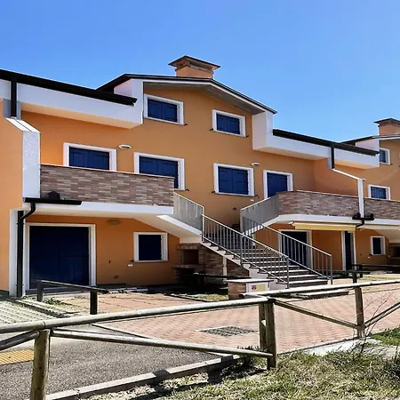 Apartment Seaside Family Flat With Terrace-beahost Rosolina Mare