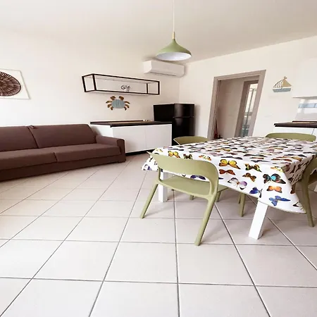 Seaside Family Flat With Terrace-beahost Apartment